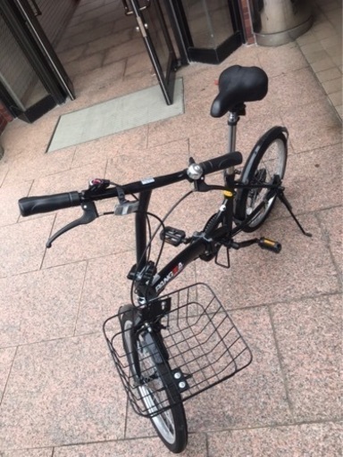 早い物勝ち❗️ノーパンクタイヤ‼️ 折り畳み自転車　20インチ　カゴ　ギア付き