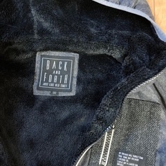 値下！新品　ジャンパー　130センチの画像