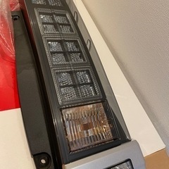 リアガーニッシュ　テールランプ　80系　ヴォクシー　前期の画像