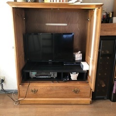 アメリカからの輸入テレビボードを無料でゆずります。