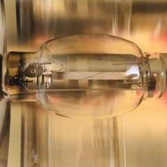 植物育成用投光器の画像