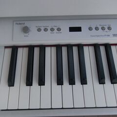 ローランド ROLAND F-120-WH デジタル ピアノ 88鍵 ホワイト/3本ペダル
