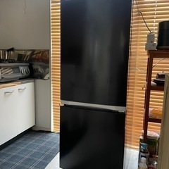 冷蔵庫お売りします。