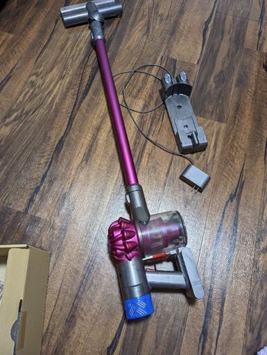 ダイソンコードレス掃除機　動作確認済　充電スポット充電コード付属