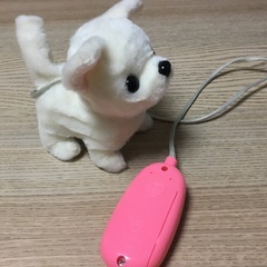 イワヤ　リモコンでおさんぽぬいぐるみキャンキャンチワワの画像