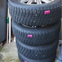 【日産e-POWERセレナ】195/65R15スタッドレスタイヤ...