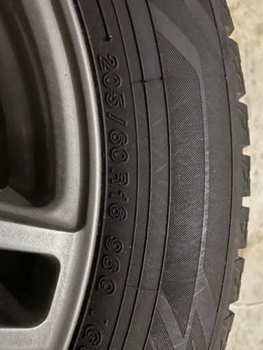 プリウスα  スタッドレスタイヤ　4本セット　ホイール付