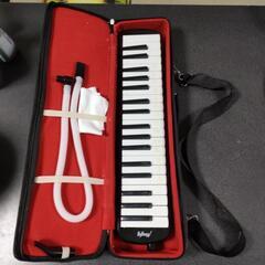 鍵盤ハーモニカ（黒）の画像