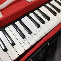 鍵盤ハーモニカ（黒）使用感あり