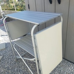 キャンプテーブルの画像