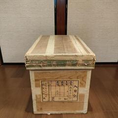 木箱の画像