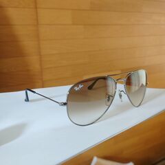 サングラス(レイバン Ray-Ban)の画像
