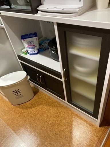 食器棚
