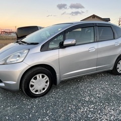 ★ローン審査に自信ない方! 一度お問合せ下さい★ホンダフィット　走行距離41,000キロ　車検2年取得の画像