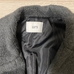 urs グレーのロングコートの画像