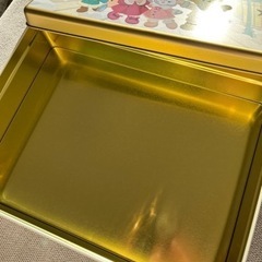 ダッフィー &フレンズ　お菓子空き缶　ウィンタートゥインクリンクの画像