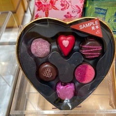 ゴディバ 〈GODIVA〉ときめく心 ハート セレクション 1箱（6粒入）の画像