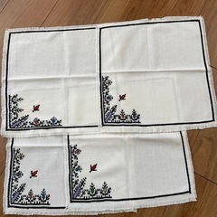 モロッコ手刺繍　テーブルクロスセットの画像