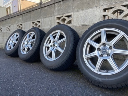 ブリヂストン　スタッドレスタイヤ205/60R16