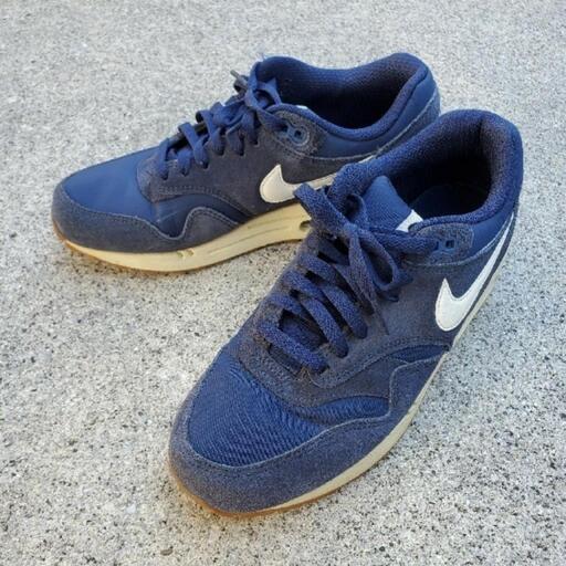 NIKE AIR MAX 1 ESSENTIAL\nミッドナイトネイビー\nミッドソール