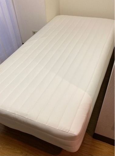 無印良品　シングルベッド　脚付