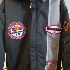 お値下げ！エレッセ(ellesse)のスキーウェア120㎝