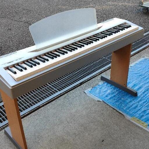 1219-108 YAMAHA ELECTRONIC PIANOMODEL P-60 電子ピアノ キーボード
