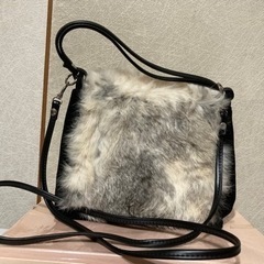 ファーショルダーバッグ