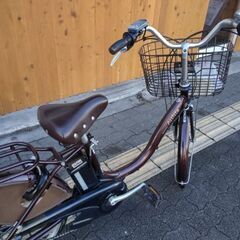 [BRIDGESTONE] Assista(アシスタ)ベーシック 24吋電動アシスト自転車 6.6Ahバッテリー+充電器+キー3本付き(ブラウン)の画像