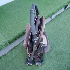 ベビーカー　コンビの画像