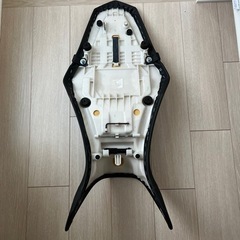 MT09 純正シートの画像