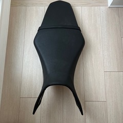 MT09 純正シート