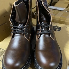 新品革靴の画像