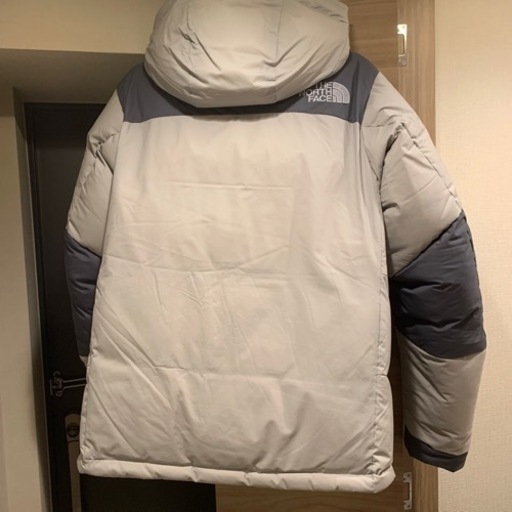 ノースフェイスバルトロライトジャケットです