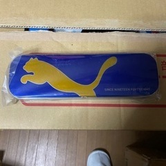 プーマ缶ペンケース