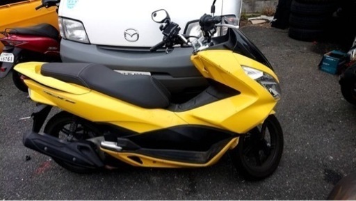 pcx150 新色のイエロー