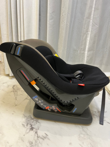 リーマン ベルト固定式 チャイルドシート レスティロ LYJ-211