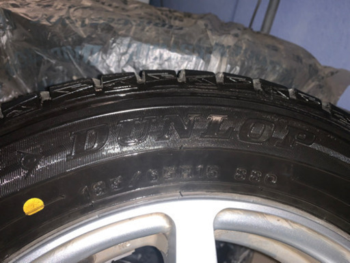 DUNLOP スタッドレスタイヤ　4本セット　185/65R15 