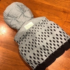 80☆試着のみ☆シアンシアン リバーシブルベストの画像