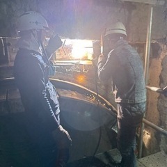 職人さんの手元作業の画像