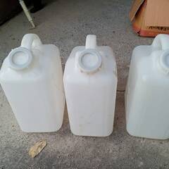 水用ポリタンク ３個の画像