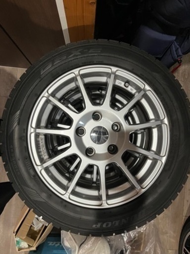 スタッドレスタイヤ205 55R/16