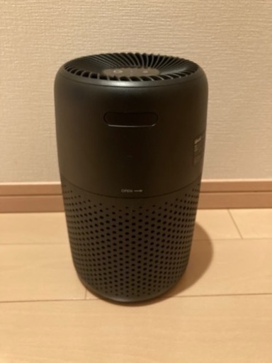 空気清浄機　黒