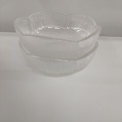 デザート皿？花びら風？　2個セットの画像