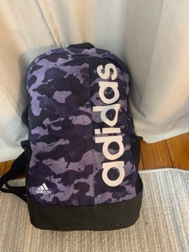 adidasリュック