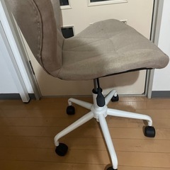 デスクチェア　ベージュの画像