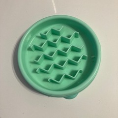 犬の早食い防止　餌入れ　小