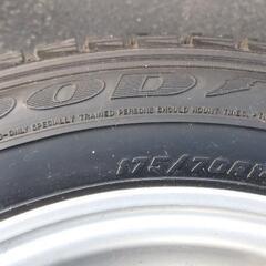 175/70R14！スタットレスタイヤの画像