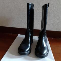 18cm　黒ブーツ　ZARAの画像