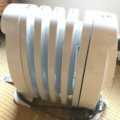 デロンギ　オイルヒーター　DeLonghi NJM0505の画像